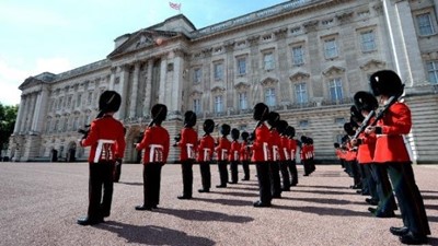 Lot 10 - A visit to Wellington Barracks, the Guards Museum, and a behind the scenes tour
