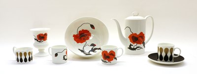 Lot 288 - A Wedgwood Susie Cooper design Cornpoppy pattern tea and dinner service