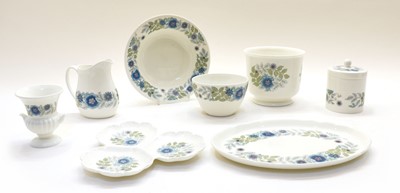 Lot 289 - A Wedgwood Clementine pattern collection of ceramics