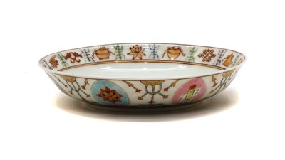 Lot 89 - A Chinese famille rose dish