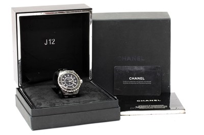 Lot 490 - A black ceramic Chanel 'J12' quartz bracelet watch