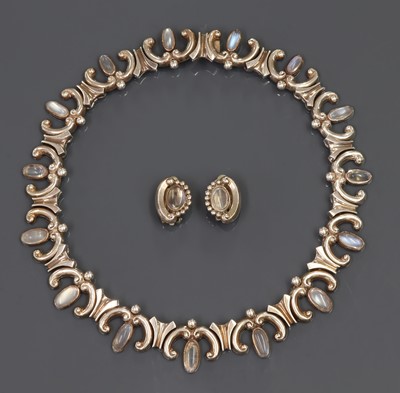 Lot 269 - A Taxco sterling silver moonstone necklace and earrings suite, by Antonio Pineda
