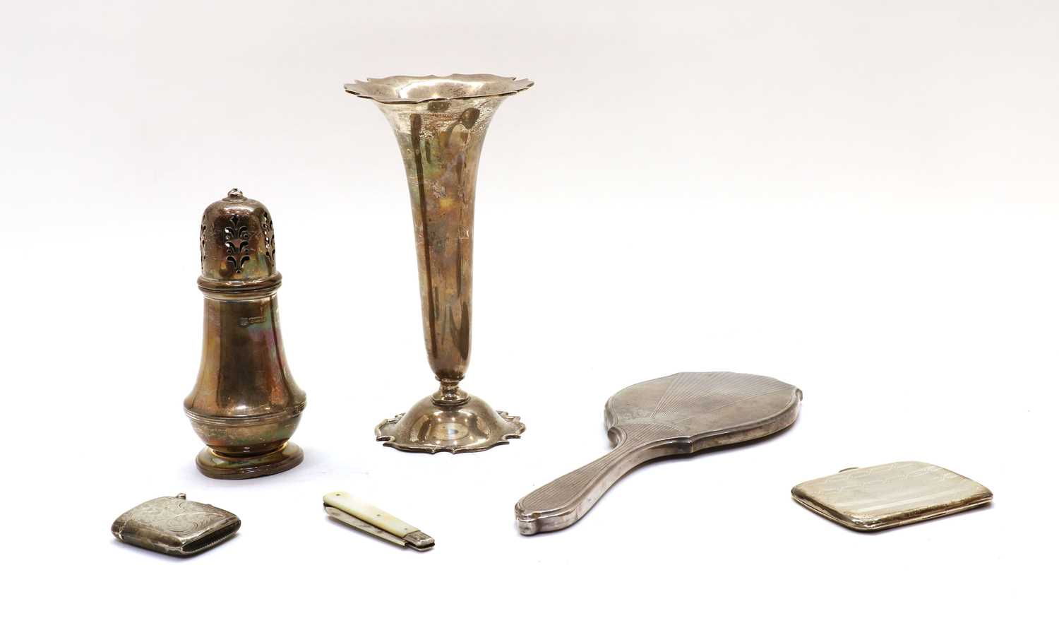 Lot 78 - A collection of silver items