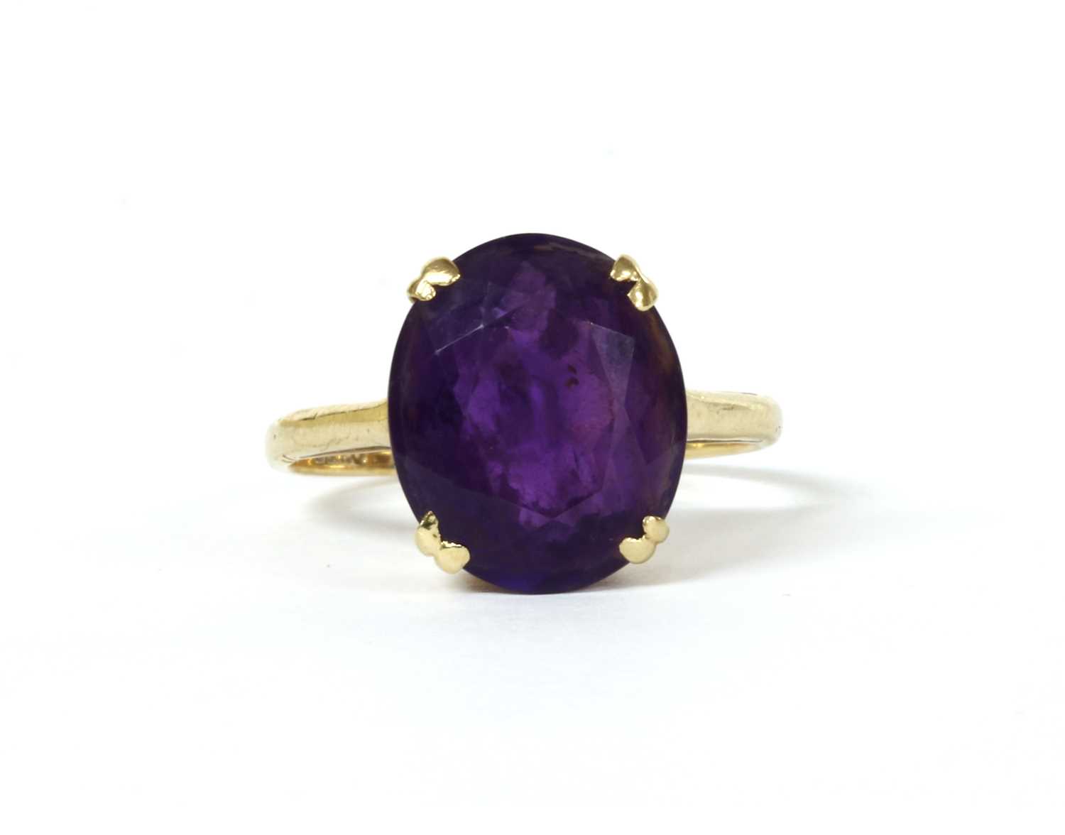 Lot 158 - A 9ct gold single stone amethyst ring