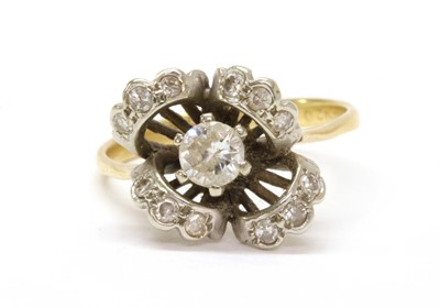 Lot 58 - A diamond cluster ring
