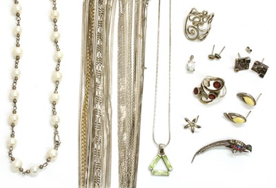 Lot 212 - A quantity of silver jewellery