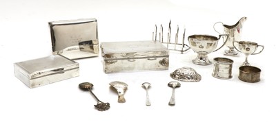 Lot 114 - A collection of silver items