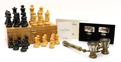 Lot 432 - A sycamore Staunton style chess set