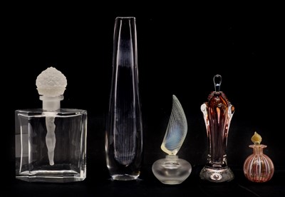 Lot 467 - A Kosta glass vase
