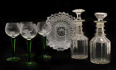 Lot 320 - A large collection of glassware