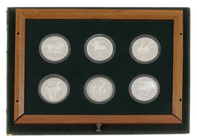 Lot 125 - Coins, World
