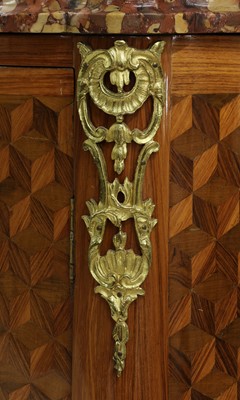 Lot 55 - A Royal French Louis XV kingwood, tulipwood, sycamore and parquetry inlaid meuble d'entrée