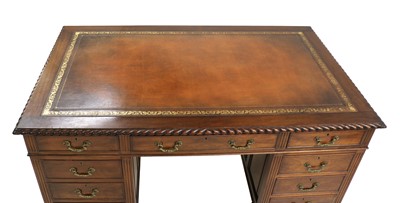 Lot 354 - An Edwardian mahogany pedestal desk