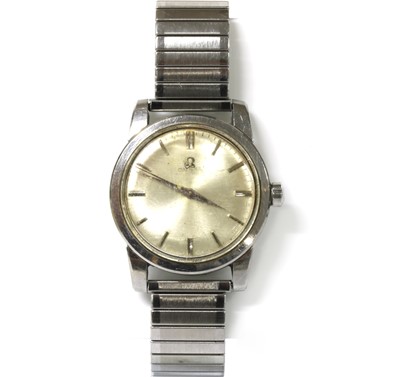 Lot 1538 - A gentlemen's stainless steel Omega 'Seamaster' automatic bracelet watch