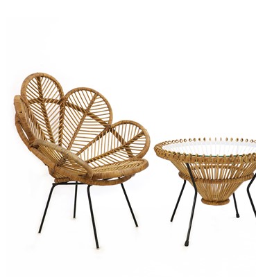 Lot 690 - A wicker conservatory suite