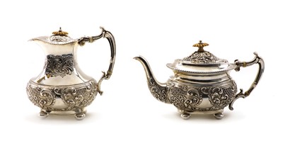 Lot 2 - A Victorian silver teapot