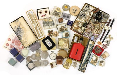 Lot 210 - A quantity of silver and costume jewellery