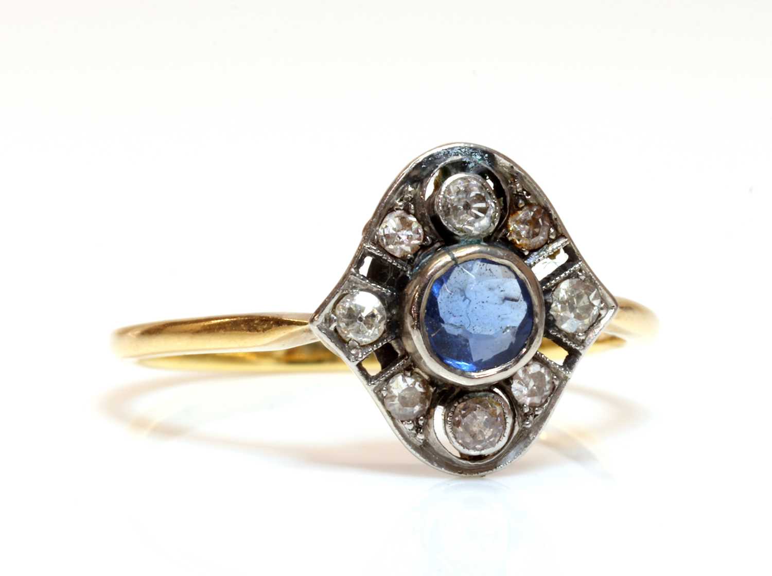 Lot 157 - An Art Deco blue paste and diamond cluster ring