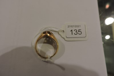 Lot 135 - A gentlemen's 18ct gold single stone citrine ring