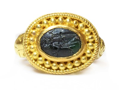 Lot 5 - A Roman gold hardstone intaglio ring