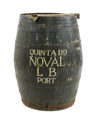 Lot 491 - A coopered kindling bucket