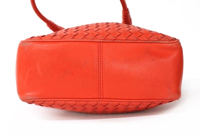 Lot 289 - A Bottega Veneto red leather intrecciato bag