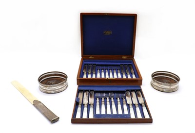 Lot 43 - Silver and plated wares: Cased silver and plated coffee spoons