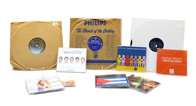 Lot 100A - An extensive collection of all the number 1 singles from 1952 to 2006
