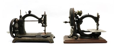 Lot 181 - A Wilcox & Gibbs sewing machine