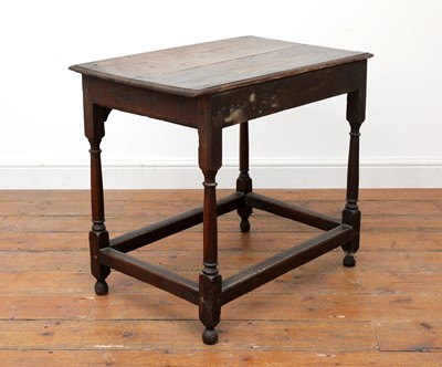 Lot 519 - An oak side table