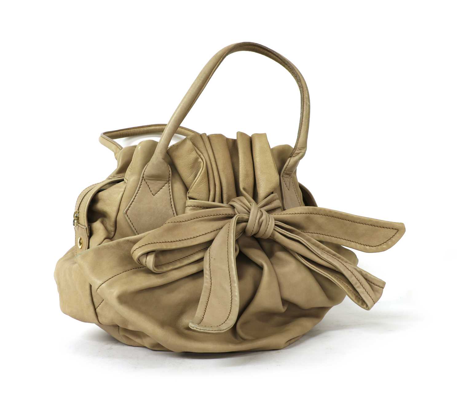 Lot 286 - A Vivienne Westwood cream leather large bow bag