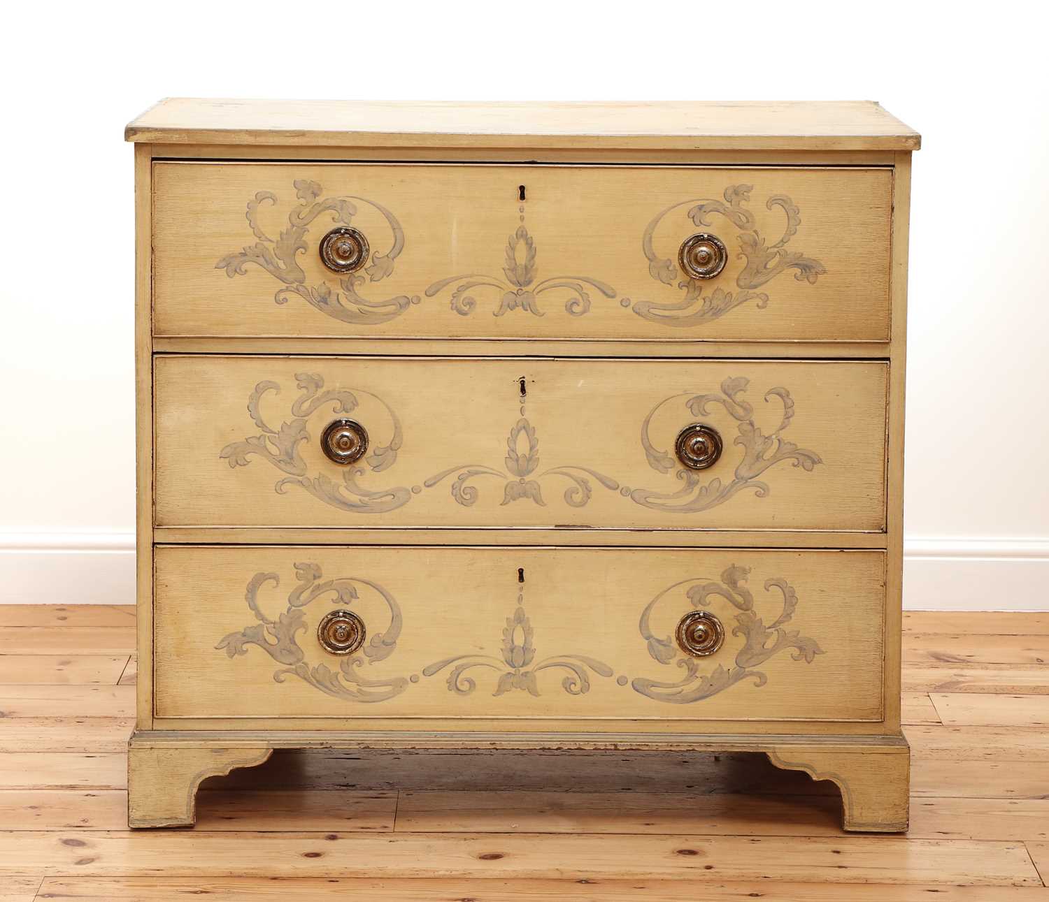Lot 139 - A painted chest of drawers