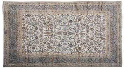 Lot 463 - A 20th century Kashan carpet