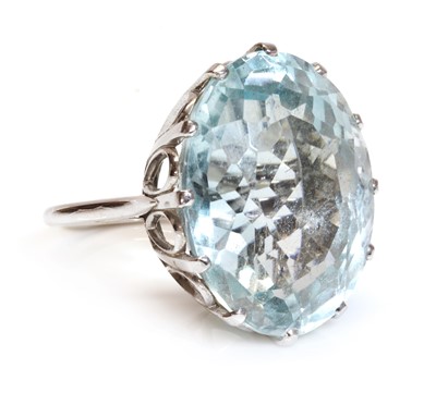 Lot 211 - A white gold single stone aquamarine ring