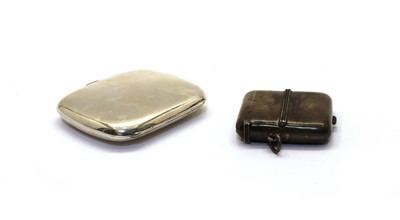 Lot 15 - An Edwardian silver combination vesta and sovereign case
