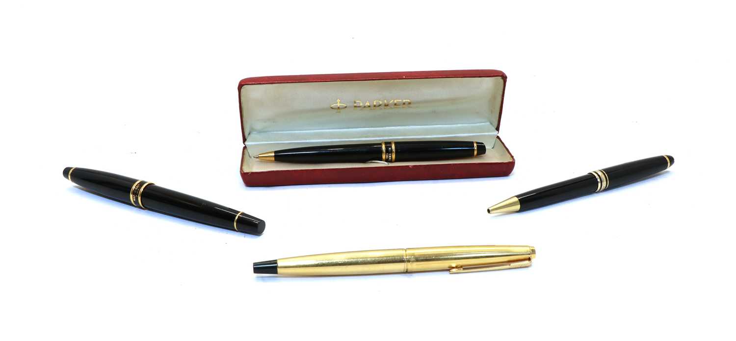 Lot 60 - A collection of four pens