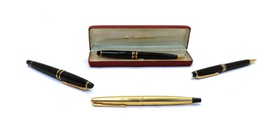 Lot 60 - A collection of four pens