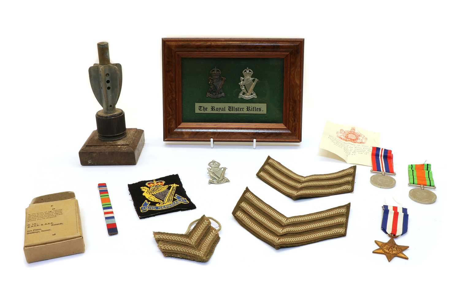 Lot 124 - A collection of Second World War medals and ephemera