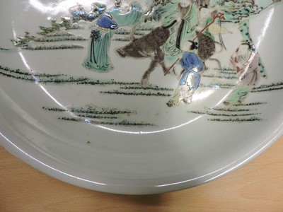 Lot 51 - A Chinese famille verte plate