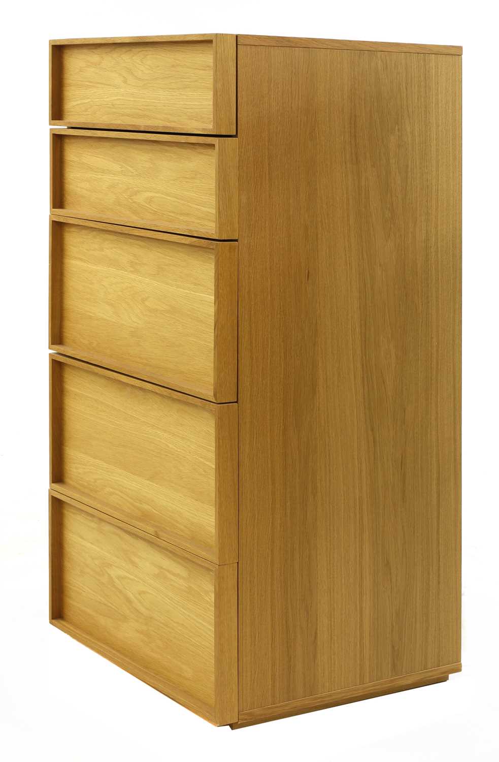 Lot 492 - A contemporary Heal's oak upright chest
