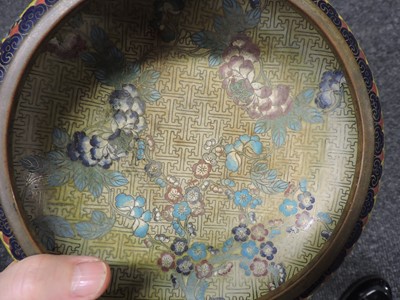 Lot 111 - A Chinese cloisonné brush washer