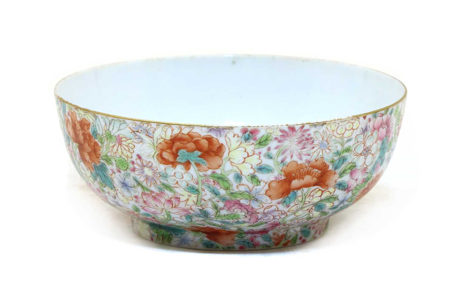 Lot 86 - A famille rose tea bowl