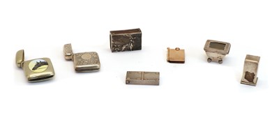 Lot 29 - A silver stamp box