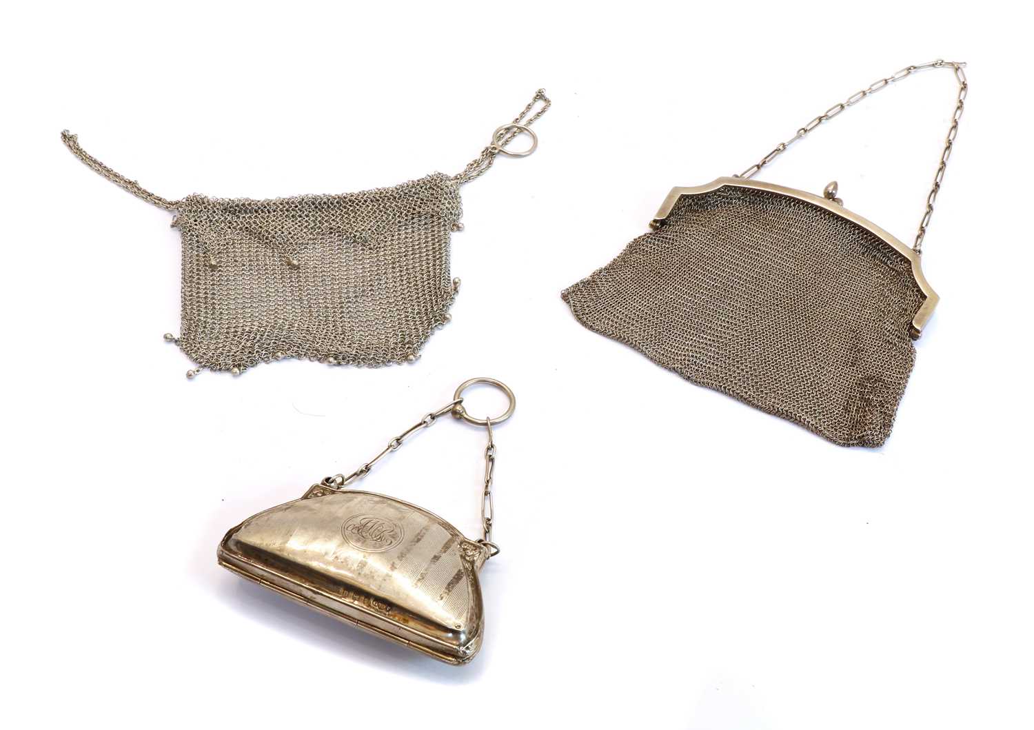 Lot 48 - A silver mesh purse