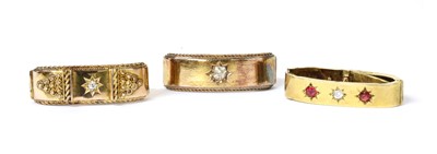 Lot 12 - An Edwardian 15ct gold diamond scarf ring