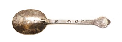 Lot 4 - A late 17th century English silver Trefid spoon