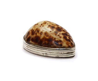 Lot 32 - A George III silver mounted cowrie shell snuff box