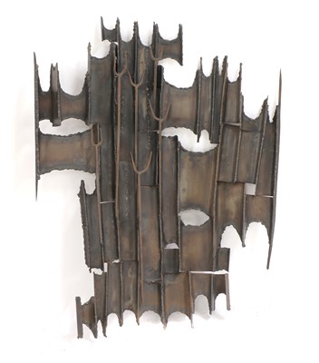 Lot 598 - An iron wall sculpture