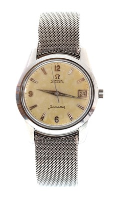 Lot 479 - A gentlemen's stainless steel Omega 'Seamaster' automatic bracelet watch, c.1960