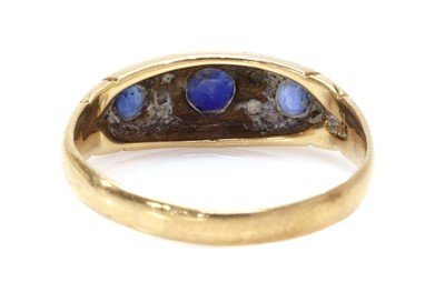 Lot 1029 - An Edwardian 18ct gold sapphire and diamond ring